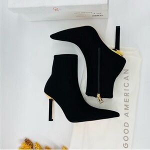 Good American Black Zip Up Booties